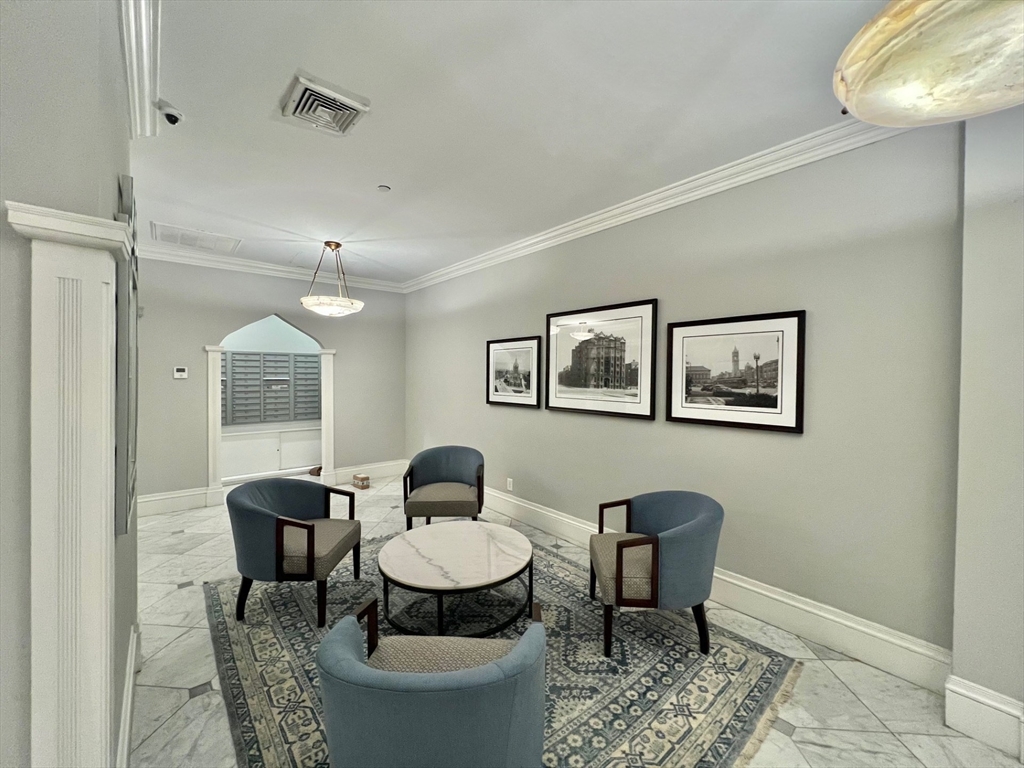 property viewer photo 3