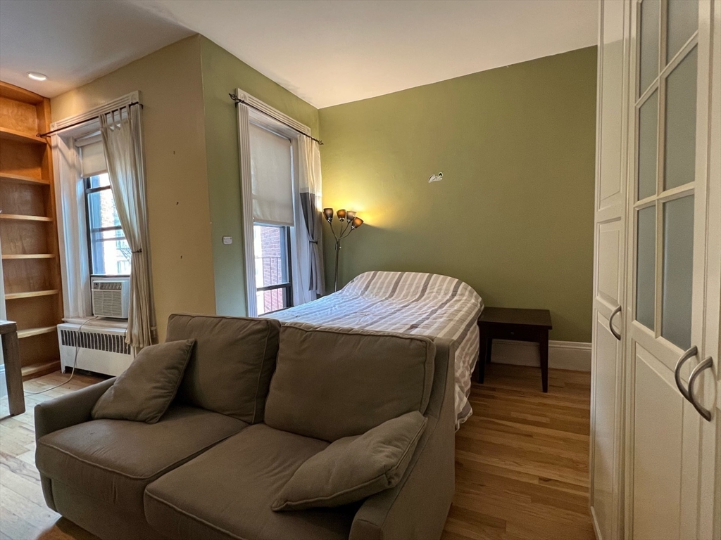 property viewer photo 7