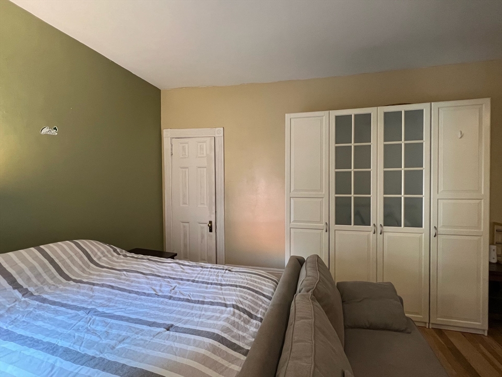 property viewer photo 9