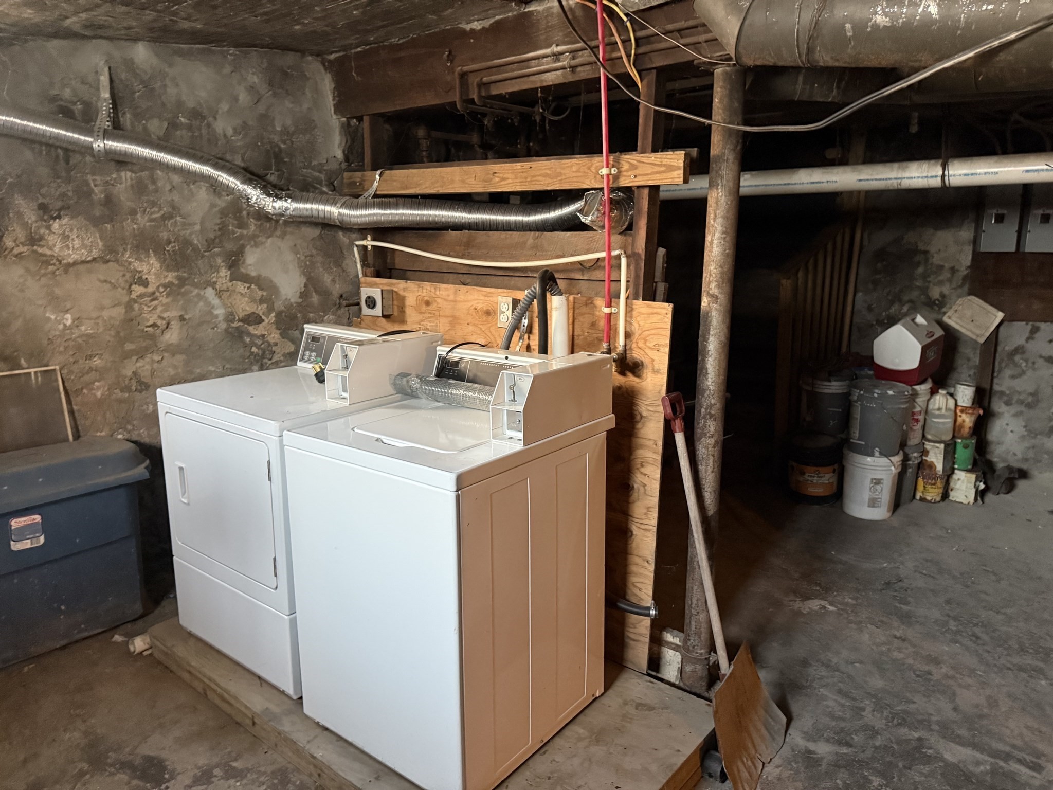 main property photo 32
