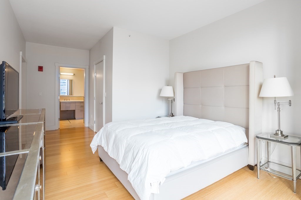 property viewer photo 6