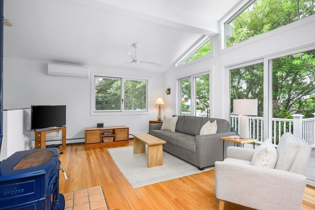 property viewer photo 10