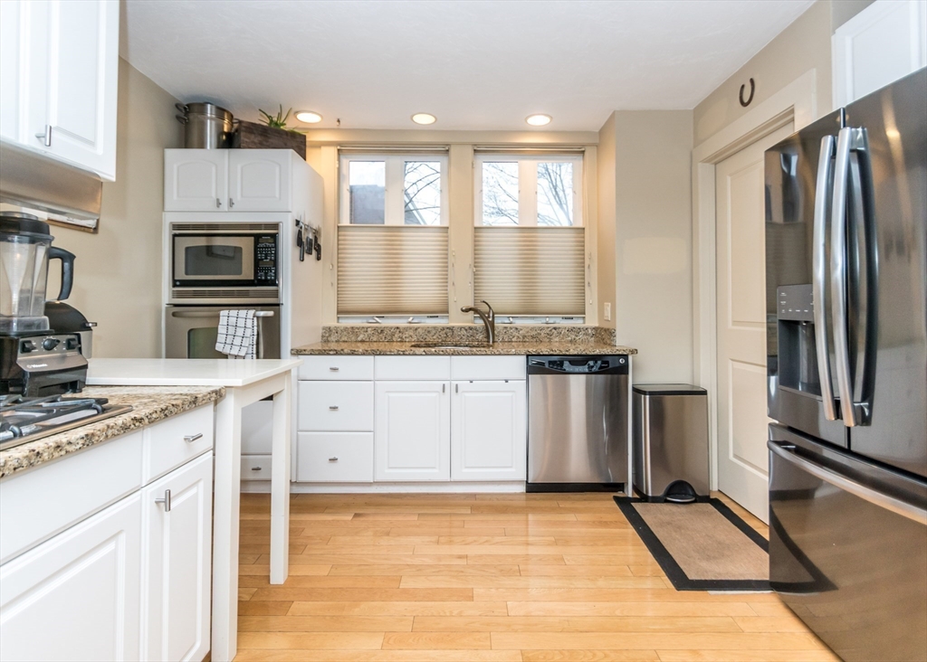 property viewer photo 4