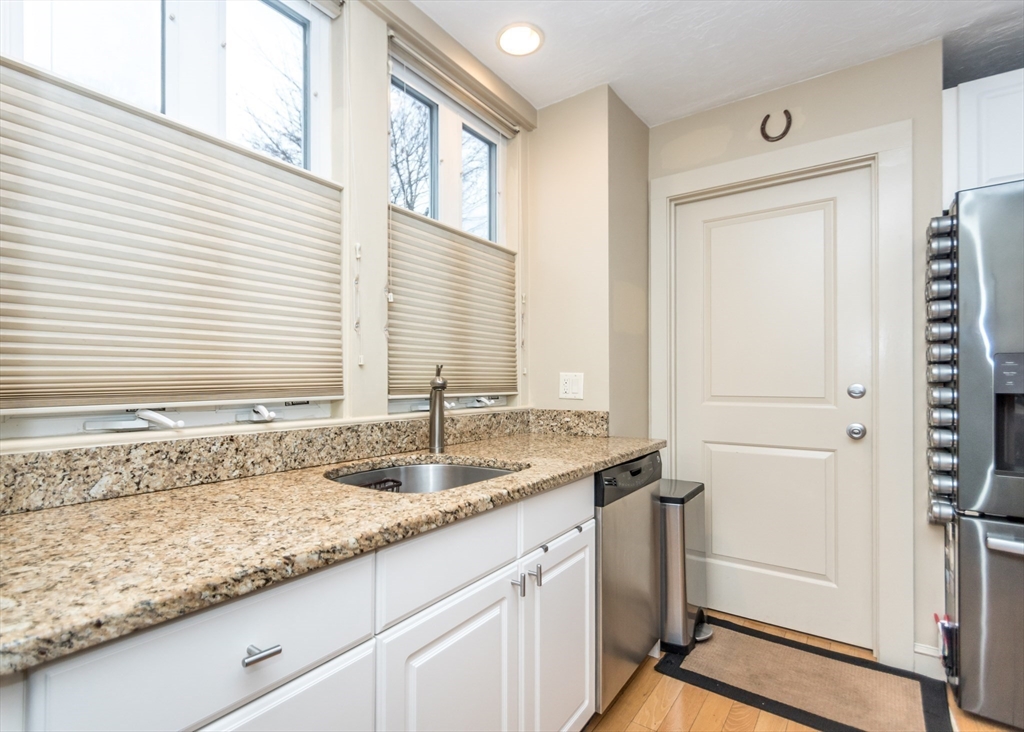 property viewer photo 7