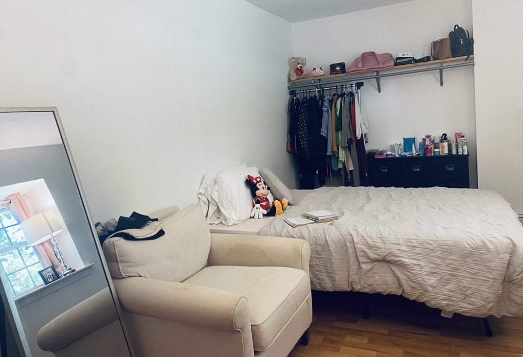 property viewer photo 2