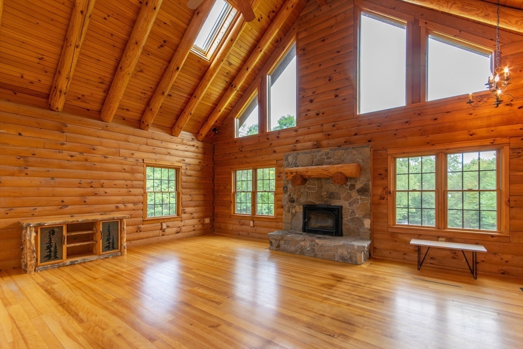 property viewer photo 12