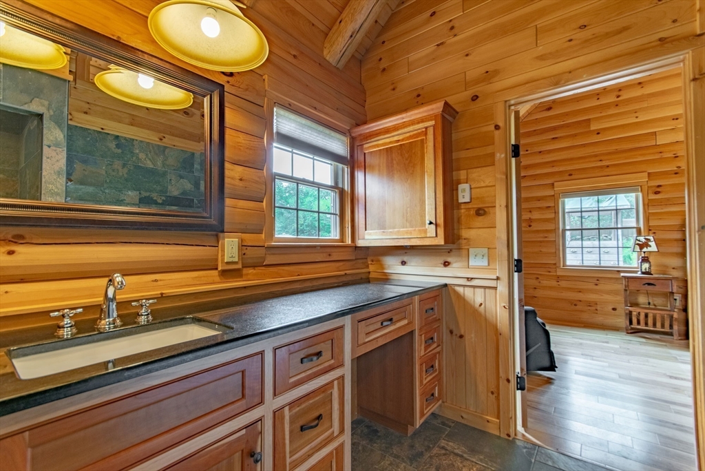property viewer photo 17