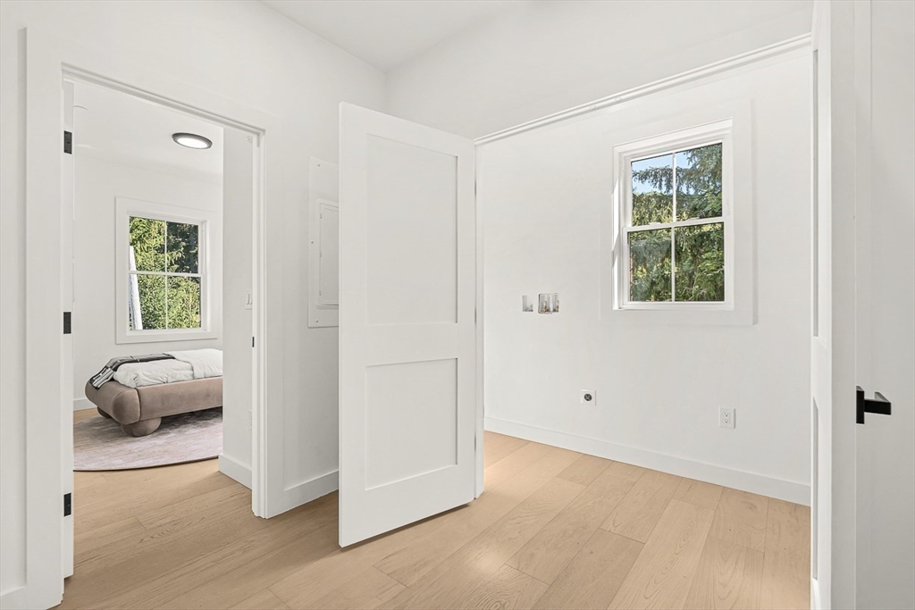 property viewer photo 18