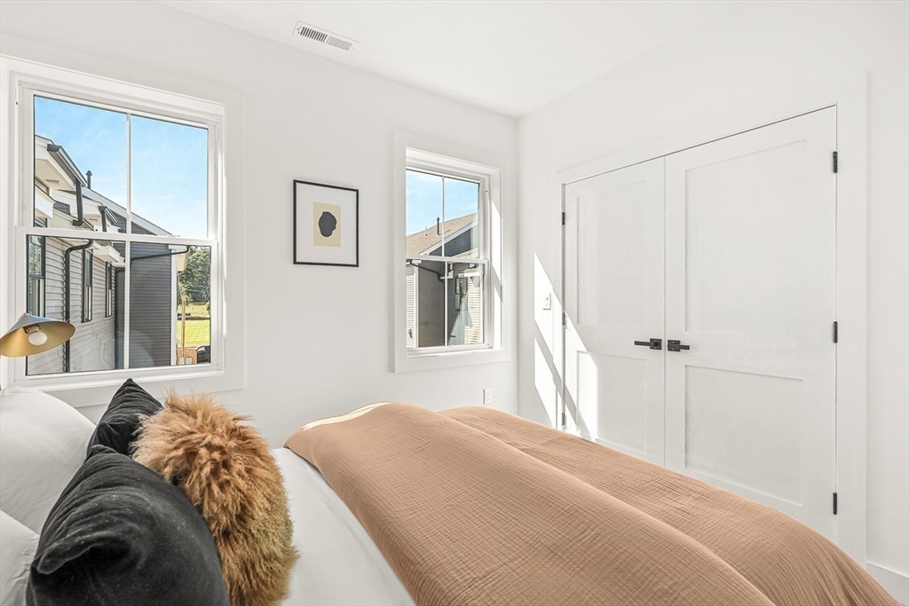 property viewer photo 25
