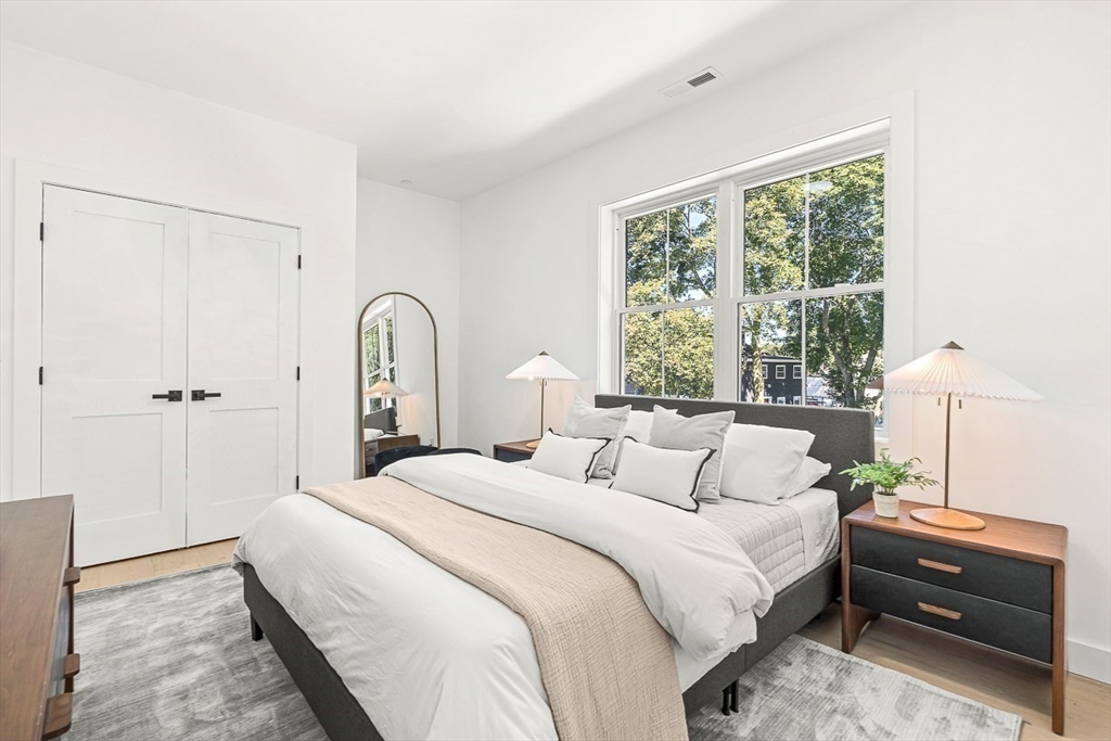 property viewer photo 26