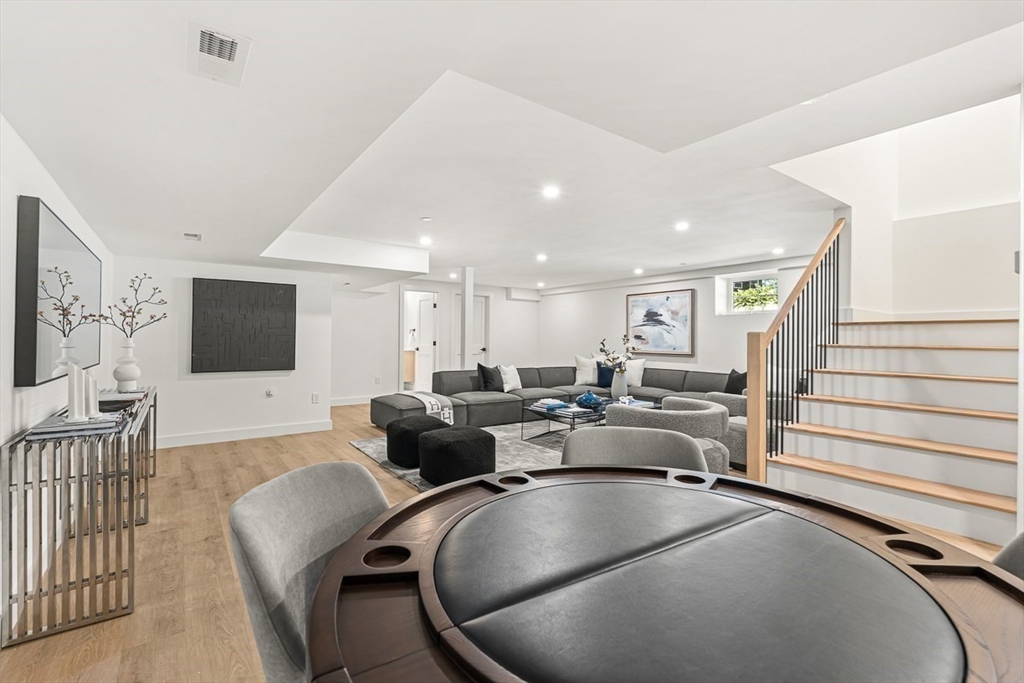property viewer photo 31