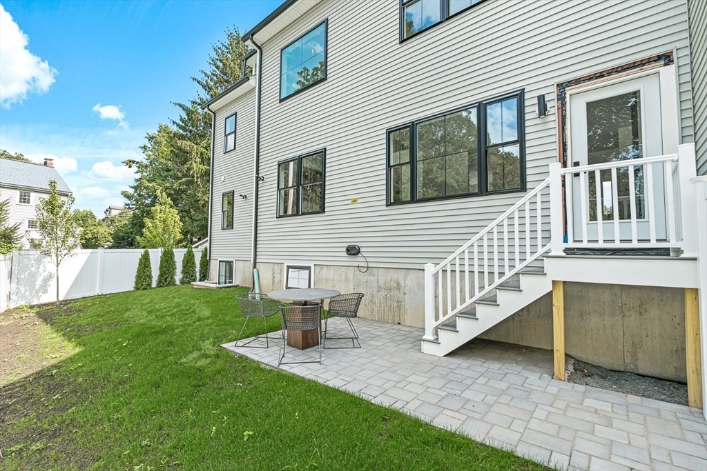 property viewer photo 36
