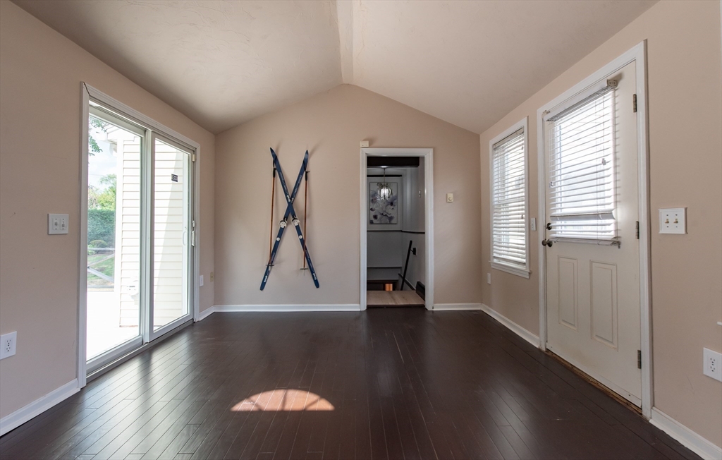 property viewer photo 10