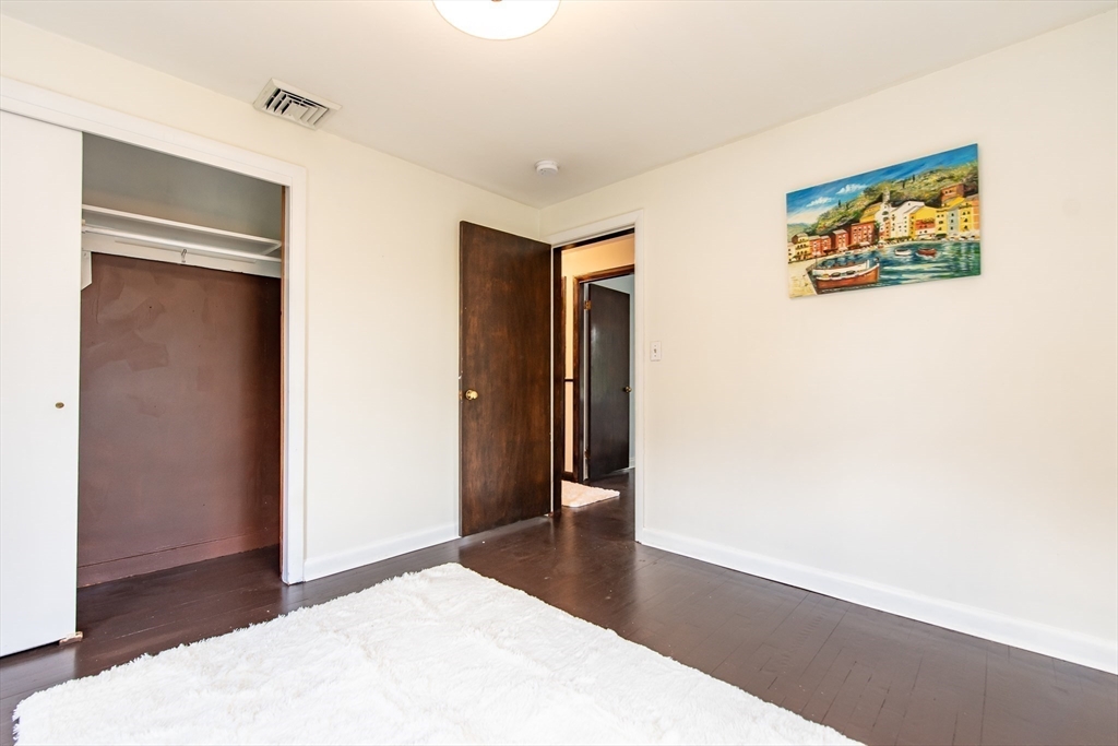 property viewer photo 26