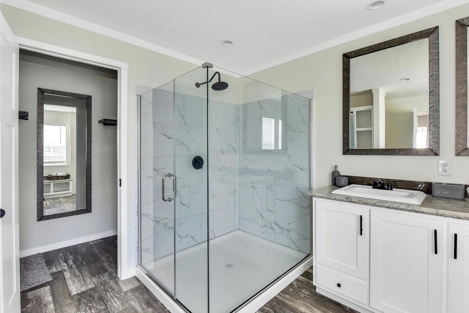 property viewer photo 16