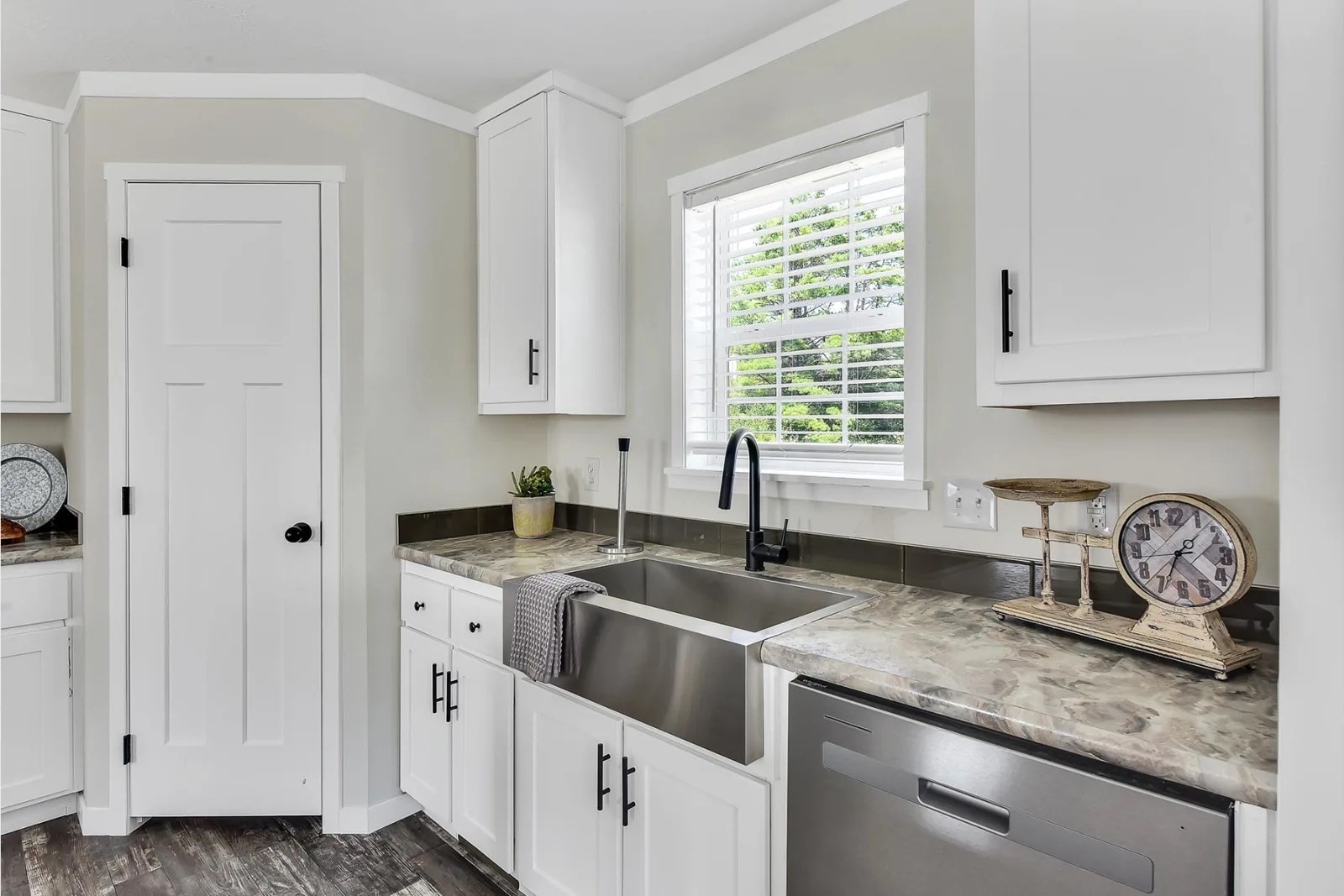 property viewer photo 6