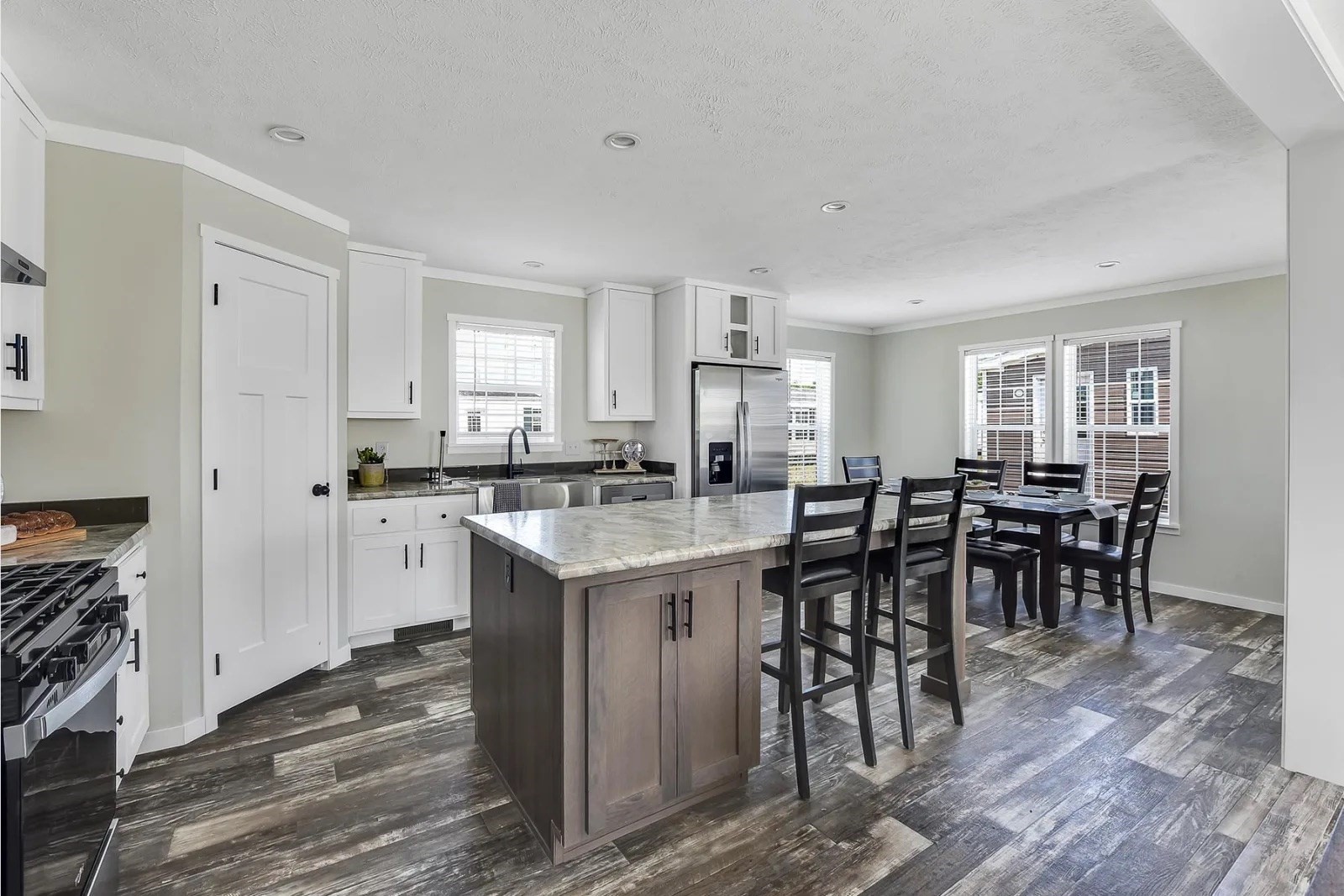 property viewer photo 7