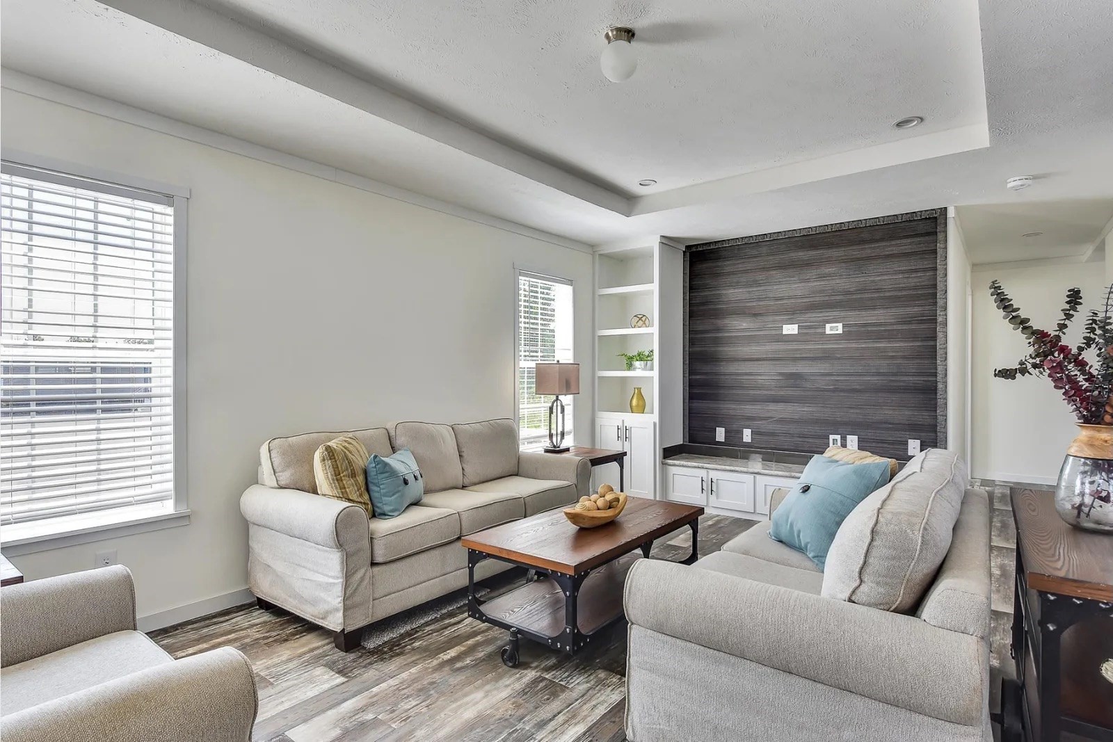 property viewer photo 9