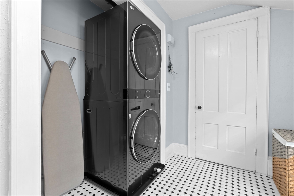 property viewer photo 16