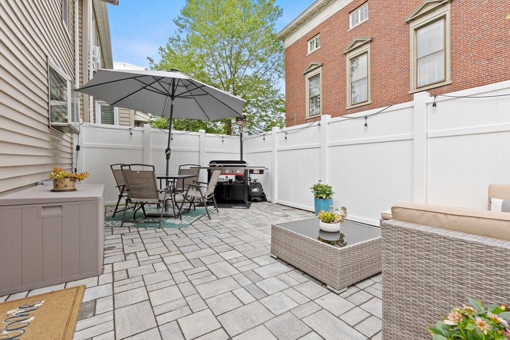 property viewer photo 2