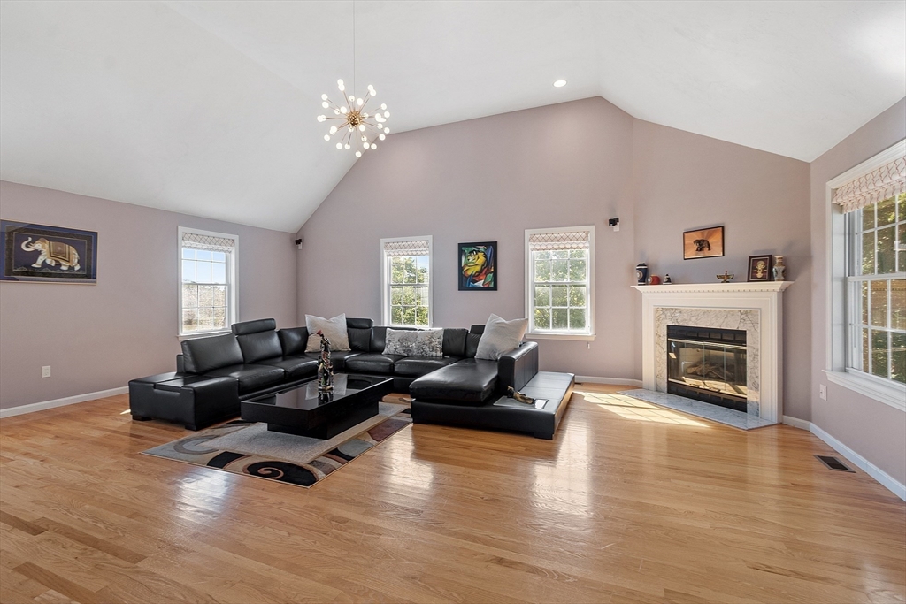 property viewer photo 12