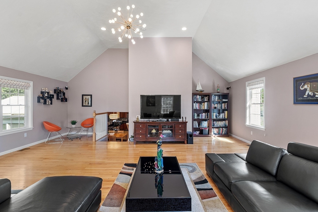 property viewer photo 14