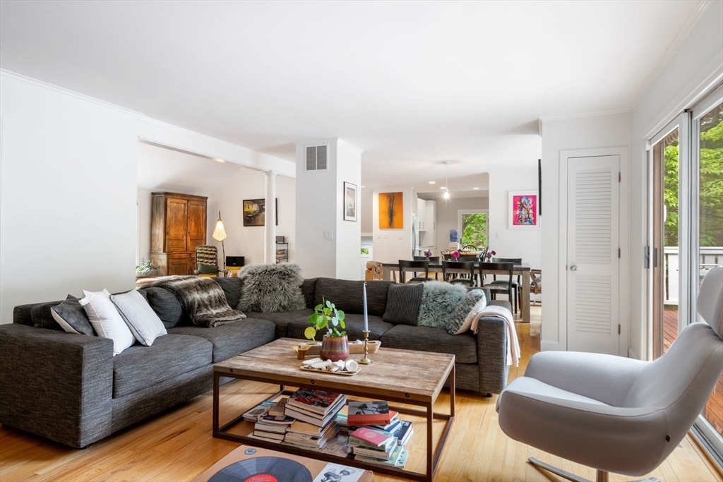 property viewer photo 2