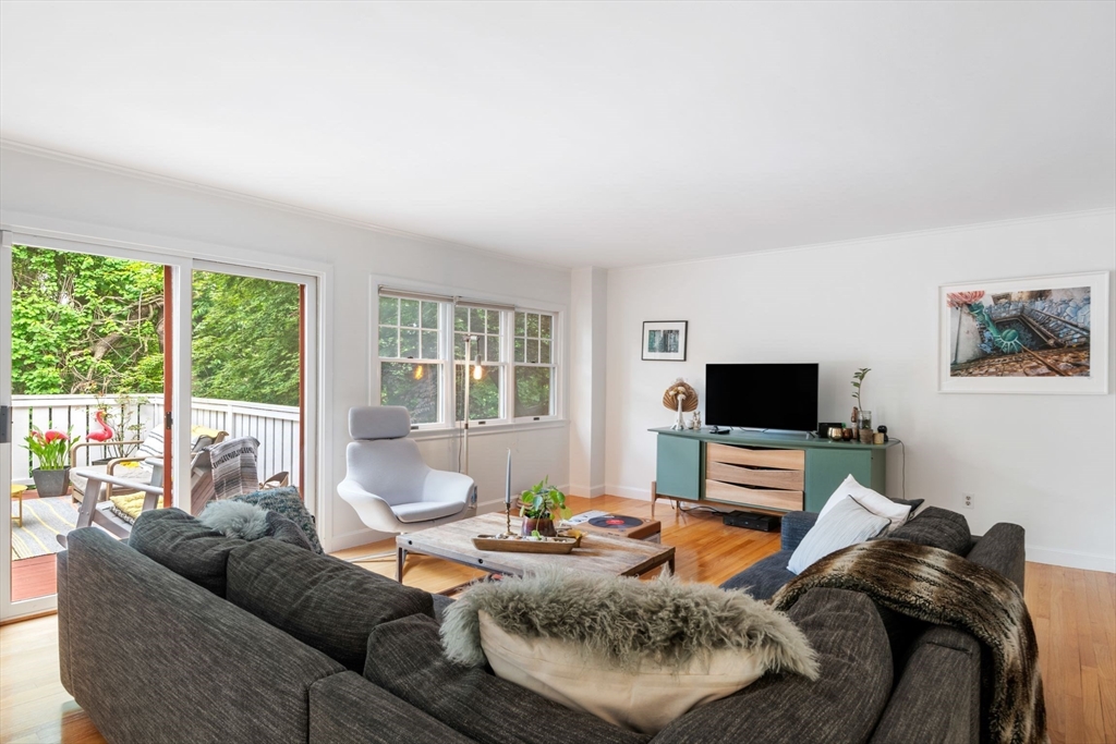 property viewer photo 8