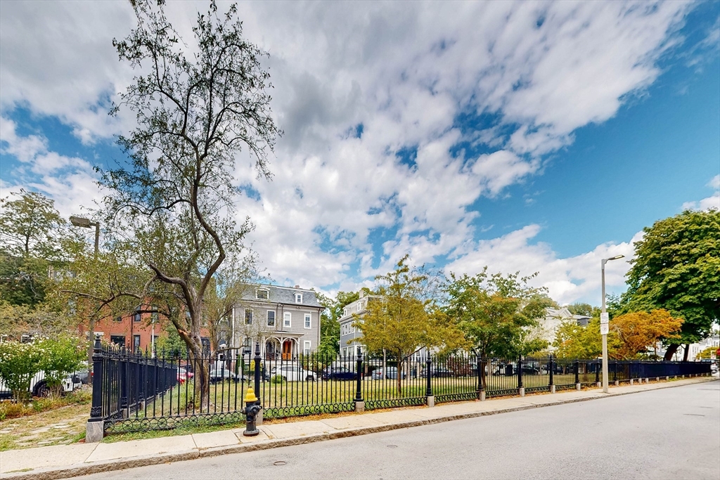 property viewer photo 16
