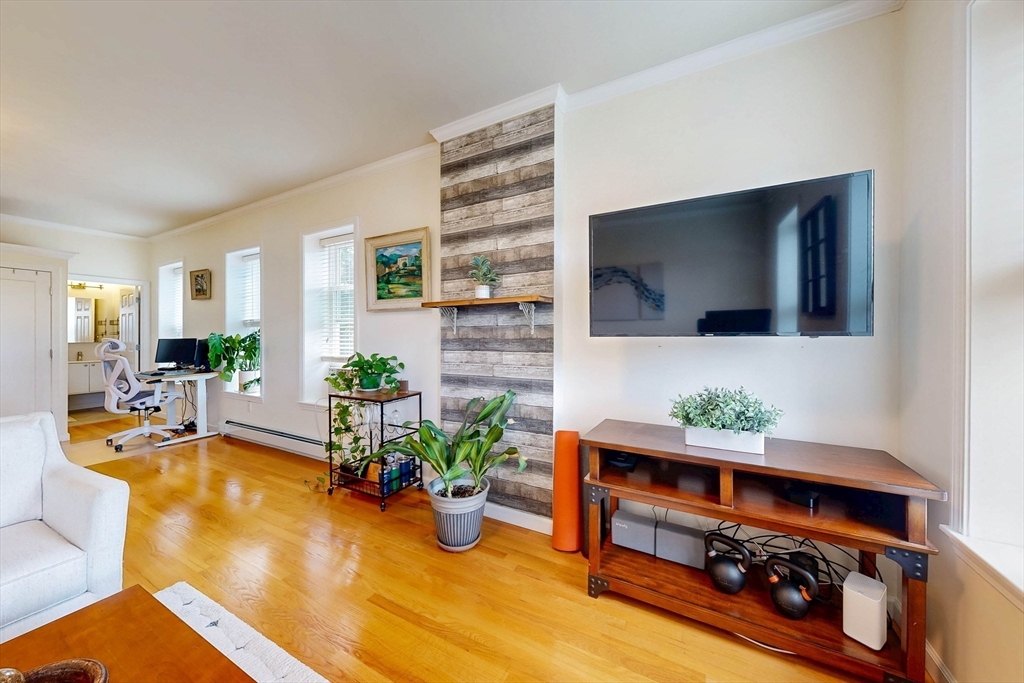 property viewer photo 3