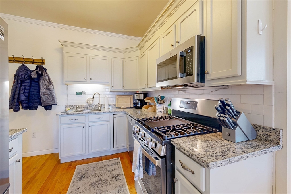 property viewer photo 7