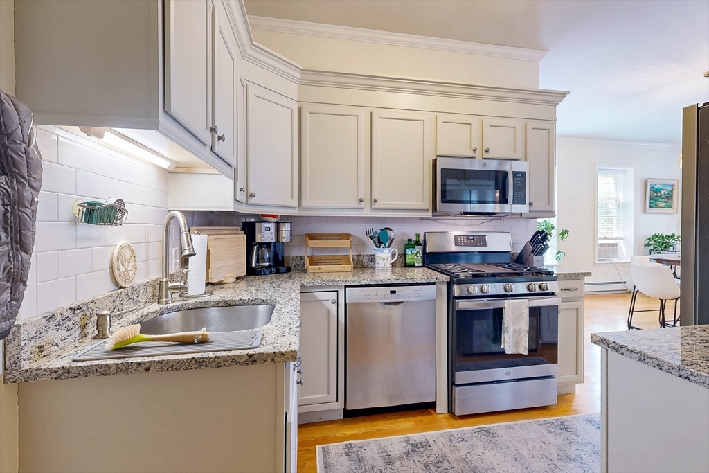 property viewer photo 9