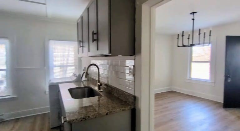 property viewer photo 13