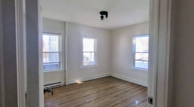 property viewer photo 17