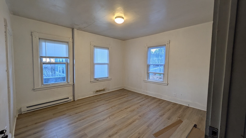 property viewer photo 18