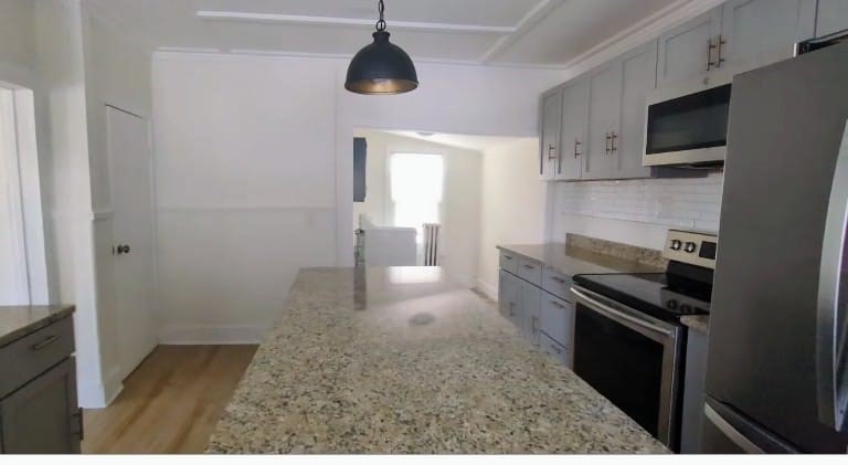 property viewer photo 3