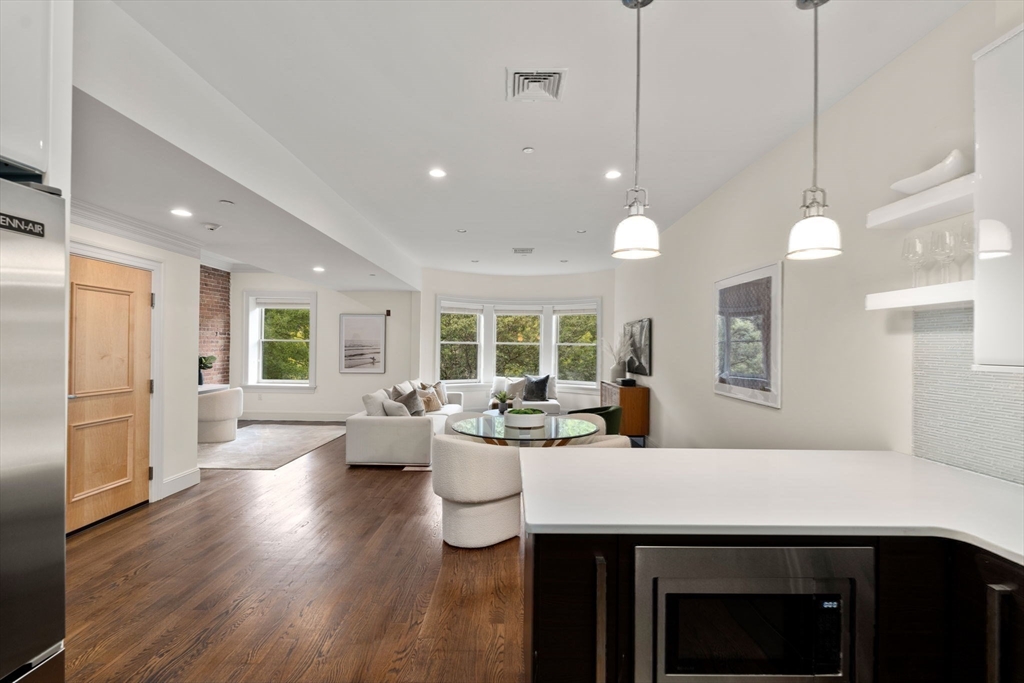 property viewer photo 16