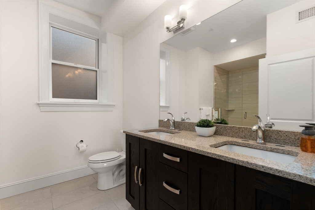 property viewer photo 18