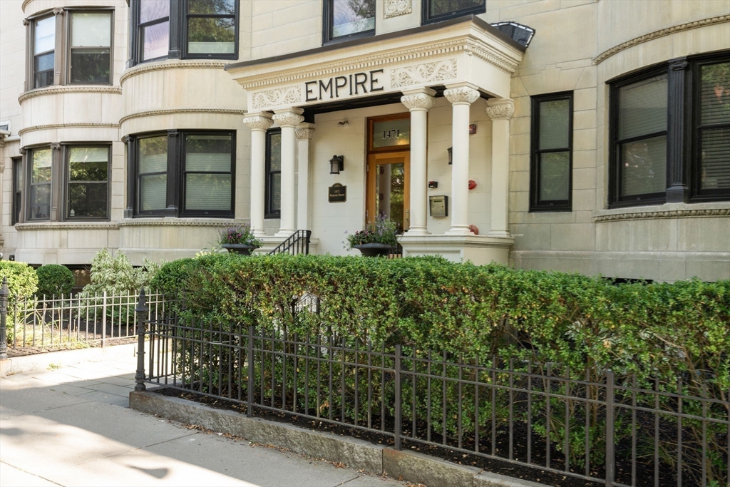 property viewer photo 26