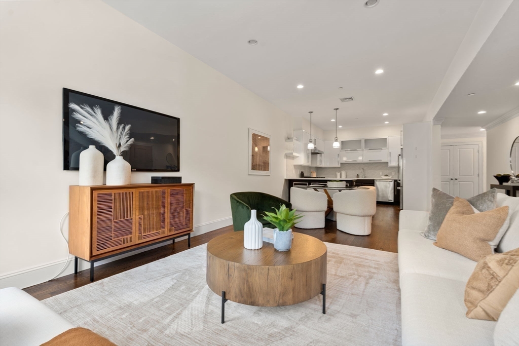 property viewer photo 6