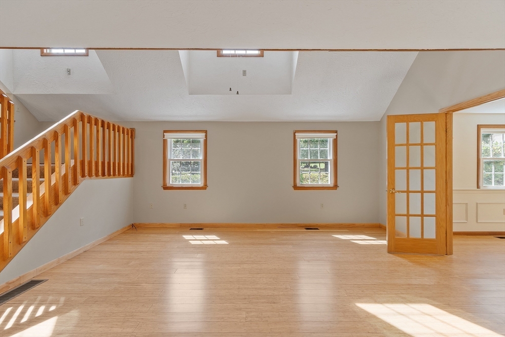 property viewer photo 11