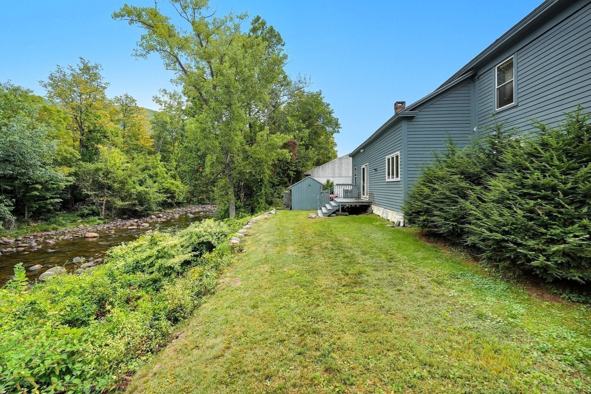 main property photo 32