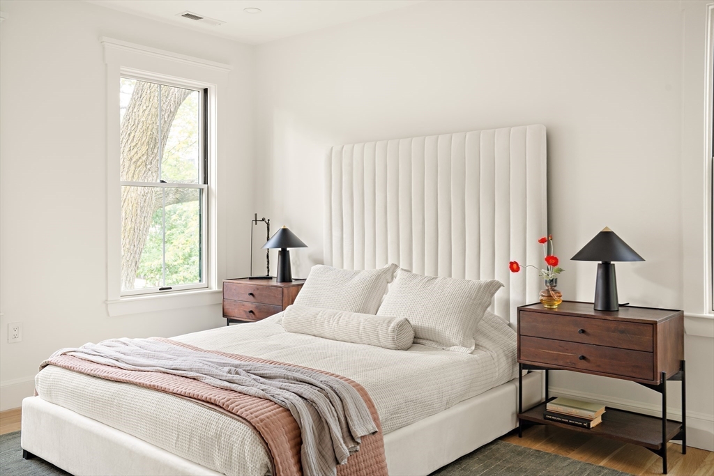 property viewer photo 20