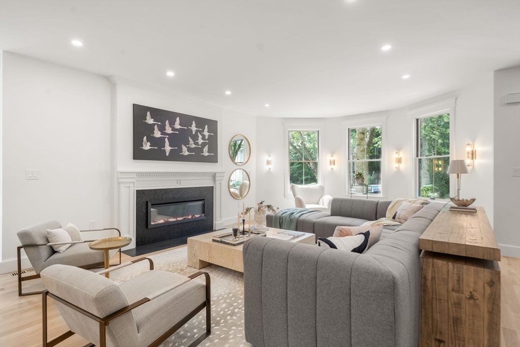 property viewer photo 8