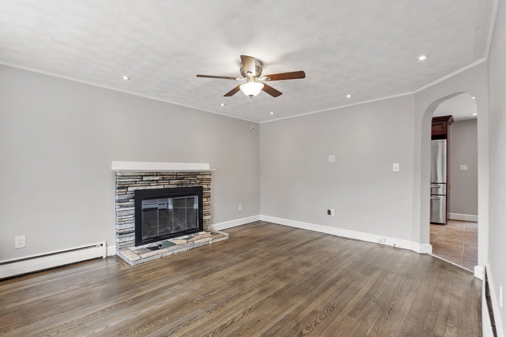 property viewer photo 5