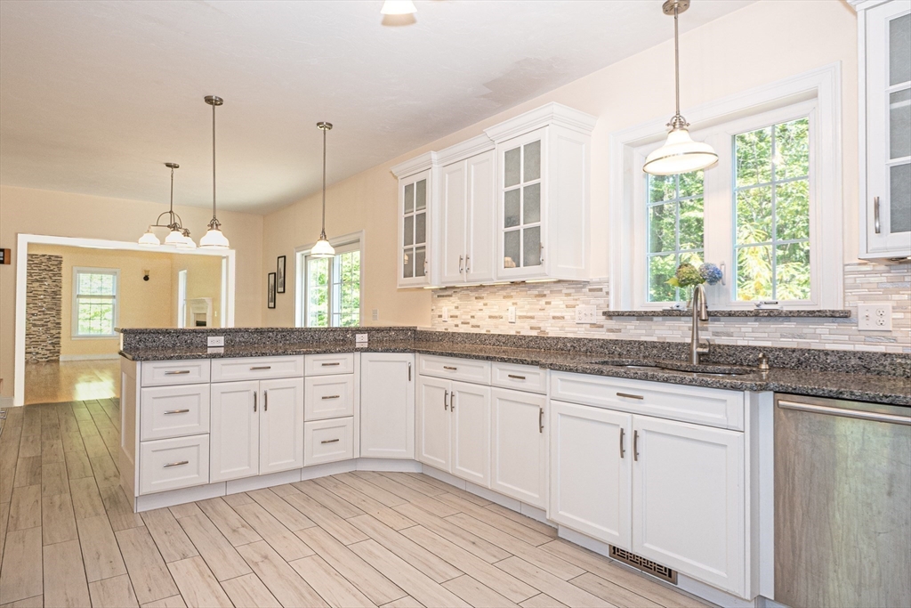 property viewer photo 8