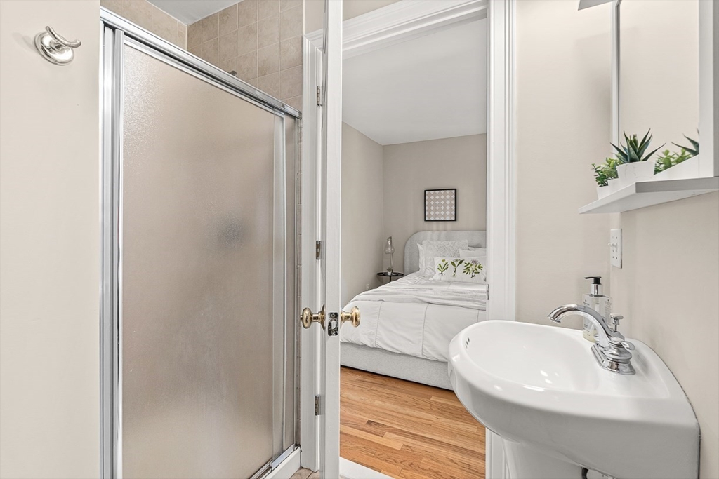 property viewer photo 14
