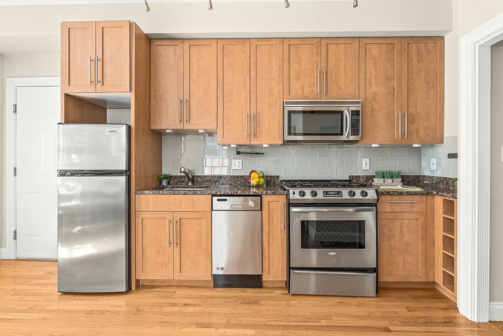 property viewer photo 2