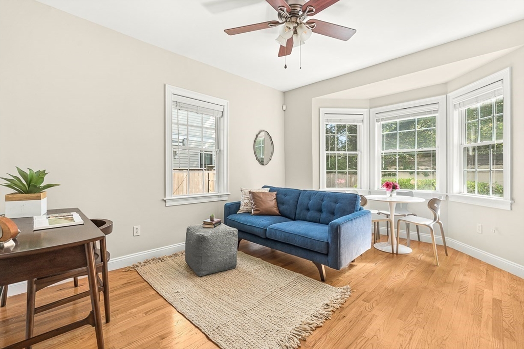 property viewer photo 6