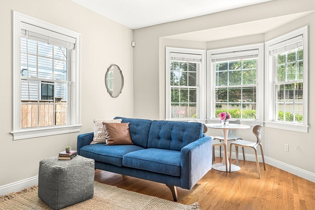 property viewer photo 7